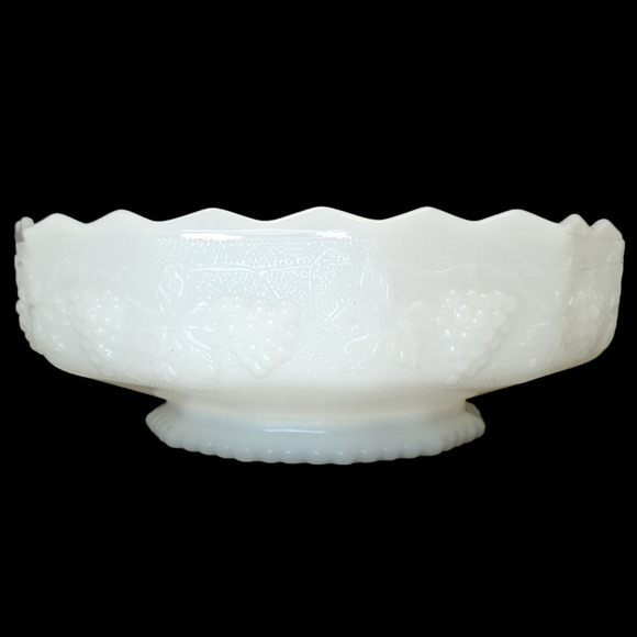 Vtg Anchor Hocking Fire King Milk Glass Centerpiece Grape Fruit Dish 10" - Picture 1 of 12